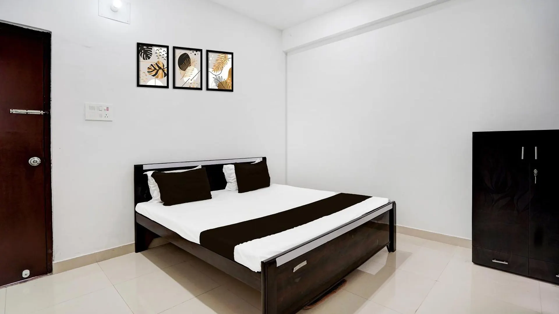 Hotel O Best Guest House Varanasi