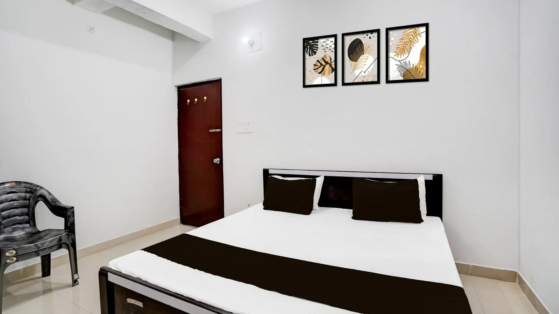 ***  Hotel O Best Guest House Varanasi Indien