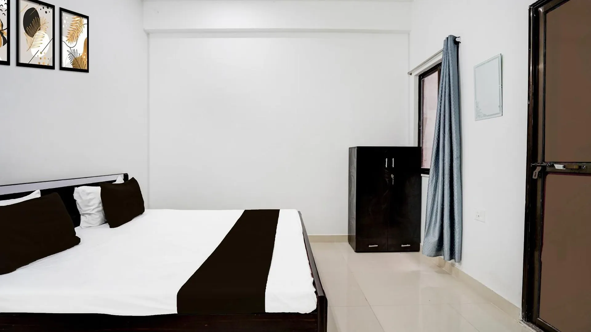 Hotel O Best Guest House Varanasi Indien