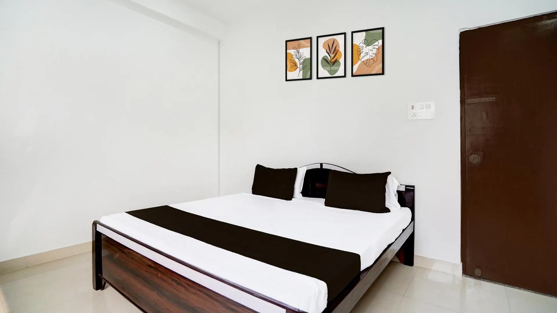 Hotel O Best Guest House Varanasi