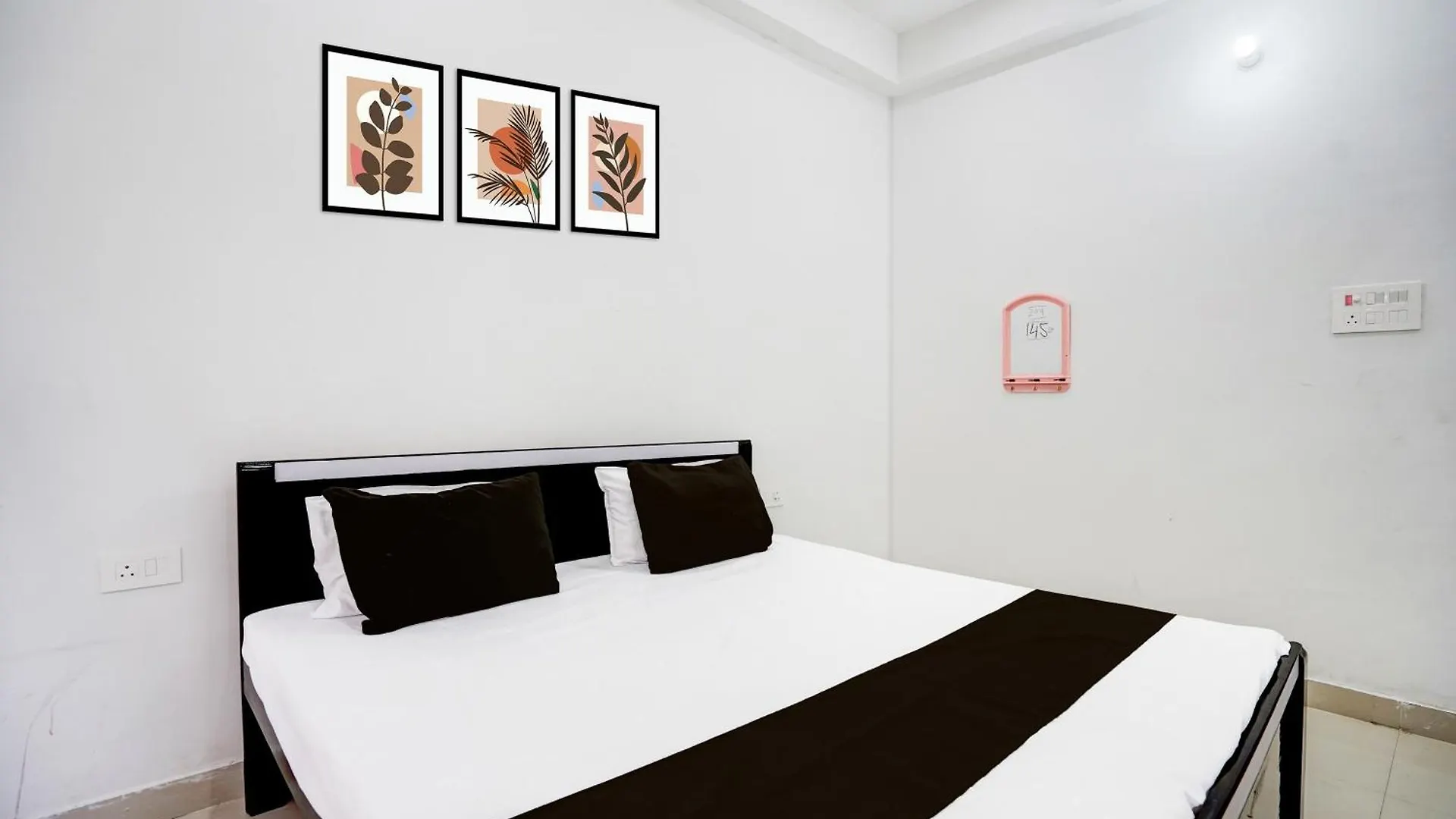 Hotel O Best Guest House Varanasi